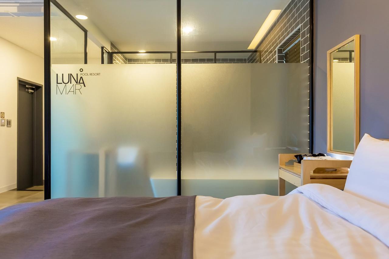 Lunamar Pension Jeju Exterior foto