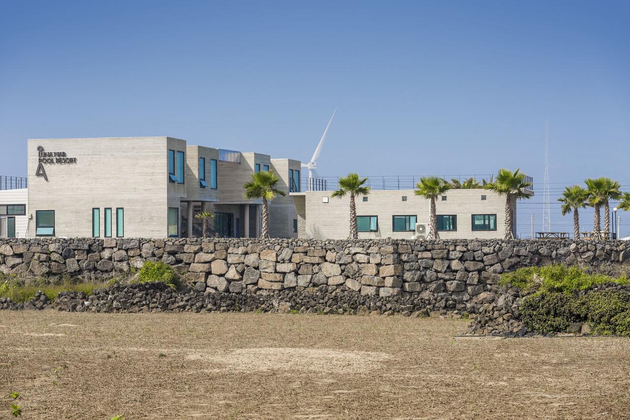 Lunamar Pension Jeju Exterior foto